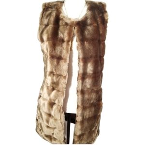 Tobi faux fur winter open vest . Size S